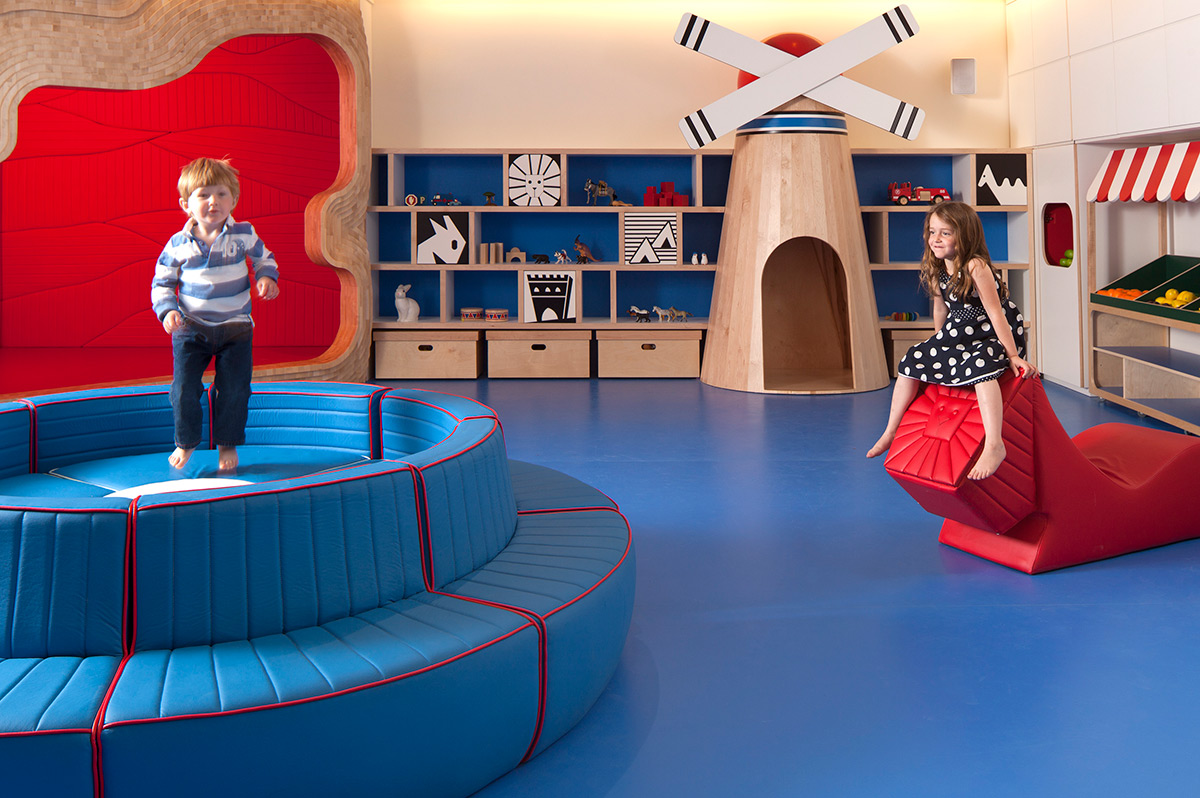 幼兒園環(huán)創(chuàng)設(shè)計要遵循哪些原則？